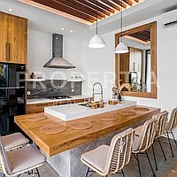 Fantastic Contemporary Villa In Canggu. Villas in Bali for Sale: Вилла в Чангу, Балиан за 651 тыс. USD. Leasehold. Предварительный просмотр фото #1