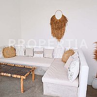 Stunning Modern Villa Walking Distance To Berawa Beach. Villas in Bali for Sale: Vila di dalam Berawa (Canggu), Bali untuk 6,2 Miliar IDR. Leasehold. Pratinjau foto #11