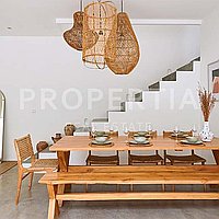 Stunning Modern Villa Walking Distance To Berawa Beach. Villas in Bali for Sale: Вилла в Берава (Чангу), Балиан за 367 тыс. USD. Leasehold. Предварительный просмотр фото #1