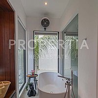 Fantastic Family Villa In The Heart Of Canggu. Villas in Bali for Sale: Вилла в Чангу, Балиан за 49,9 млн. RUB. Leasehold. Предварительный просмотр фото #14
