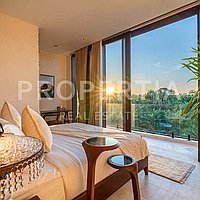 Tropical Escape With Mountain Views In Pererenan. Villas in Bali for Sale: Вилла в Переренан (Чангу), Балиан за 53,4 млн. RUB. Freehold. Предварительный просмотр фото #11