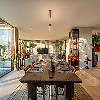 Tropical Escape With Mountain Views In Pererenan. Villas in Bali for Sale: Вилла в Переренан (Чангу), Балиан за 680 тыс. USD. Freehold. Предварительный просмотр фото #1