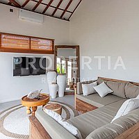 Charming Cozy Villa In The Heart Of Berawa. Villas in Bali for Sale: Вилла в Чангу, Балиан за 184 тыс. USD. Leasehold. Предварительный просмотр фото #2