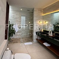 Stunning Turn-Key 3-Bedroom Villa In Prime Berawa. Villas in Bali for Sale: Вилла в Берава (Чангу), Балиан за 6,7 млрд. IDR. Leasehold. Предварительный просмотр фото #8