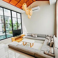 2 Bedroom Villa Canggu Full Furnished (ROYAL VILLA) Sisa 1 Unit. Villas in Bali for Sale: Вилла в Чангу, Балиан за 25,3 млн. RUB. None. Предварительный просмотр фото #1