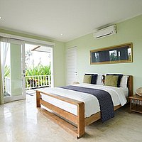 Your 4-bedroom tranquil retreat near Batu Bolong beach . Villas in Bali for Sale: Вилла в Чангу, Балиан за 711 тыс. USD. Freehold. Предварительный просмотр фото #8