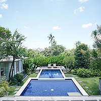 Your 4-bedroom tranquil retreat near Batu Bolong beach . Villas in Bali for Sale: Вилла в Чангу, Балиан за 711 тыс. USD. Freehold. Предварительный просмотр фото #1