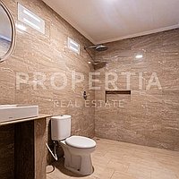 Amazing Turnkey Villa In The Heart Of Berawa. Villas in Bali for Sale: Vila di dalam Berawa (Canggu), Bali untuk 4,9 Miliar IDR. Leasehold. Pratinjau foto #17