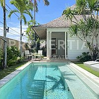 Charming Villa In Berawa Steps From The Beach. Villas in Bali for Sale: Vila di dalam Berawa (Canggu), Bali untuk 3,6 Miliar IDR. Leasehold. Pratinjau foto #15