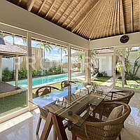Charming Villa In Berawa Steps From The Beach. Villas in Bali for Sale: Вилла в Берава (Чангу), Балиан за 212 тыс. USD. Leasehold. Предварительный просмотр фото #2