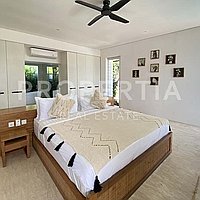 Charming Villa In Berawa Steps From The Beach. Villas in Bali for Sale: Vila di dalam Berawa (Canggu), Bali untuk 3,6 Miliar IDR. Leasehold. Pratinjau foto #9
