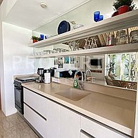 Charming Villa In Berawa Steps From The Beach. Villas in Bali for Sale: Вилла в Берава (Чангу), Балиан за 212 тыс. USD. Leasehold. Предварительный просмотр фото #4