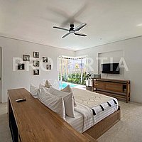 Charming Villa In Berawa Steps From The Beach. Villas in Bali for Sale: Vila di dalam Berawa (Canggu), Bali untuk 3,6 Miliar IDR. Leasehold. Pratinjau foto #8