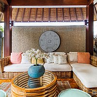 Tropical Dream Home: Modern Four Bedroom Villa in Berawa’s Prime Location. Villas in Bali for Sale: Вилла в Чангу, Балиан за 741 тыс. USD. Leasehold. Предварительный просмотр фото #2