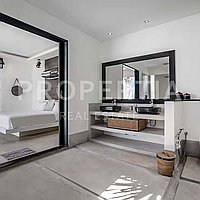 Modern Luxury In Berawa Steps From The Beach. Villas in Bali for Sale: Вилла в Берава (Чангу), Балиан за 64,6 млн. RUB. Leasehold. Предварительный просмотр фото #13