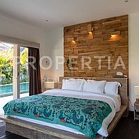 Tropical Elegance In Berawa. Villas in Bali for Sale: Вилла в Берава (Чангу), Балиан за 7,8 млрд. IDR. Leasehold. Предварительный просмотр фото #11