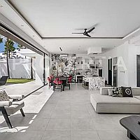 Modern Luxury In Berawa Steps From The Beach. Villas in Bali for Sale: Вилла в Берава (Чангу), Балиан за 64,6 млн. RUB. Leasehold. Предварительный просмотр фото #1