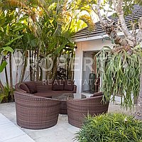 Tropical Elegance In Berawa. Villas in Bali for Sale: Вилла в Берава (Чангу), Балиан за 7,8 млрд. IDR. Leasehold. Предварительный просмотр фото #19