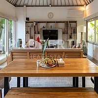 Tropical Elegance In Berawa. Villas in Bali for Sale: Вилла в Берава (Чангу), Балиан за 36,0 млн. RUB. Leasehold. Предварительный просмотр фото #1