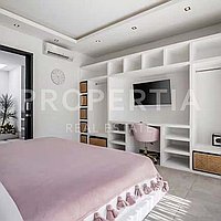 Modern Luxury In Berawa Steps From The Beach. Villas in Bali for Sale: Вилла в Берава (Чангу), Балиан за 64,6 млн. RUB. Leasehold. Предварительный просмотр фото #14