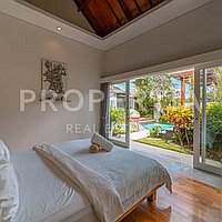 Stunning & Spacious Living In Prime Berawa. Villas in Bali for Sale: Vila di dalam Berawa (Canggu), Bali untuk 6,4 Miliar IDR. Leasehold. Pratinjau foto #8