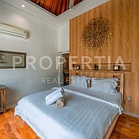 Stunning & Spacious Living In Prime Berawa. Villas in Bali for Sale: Vila di dalam Berawa (Canggu), Bali untuk 6,4 Miliar IDR. Leasehold. Pratinjau foto #9