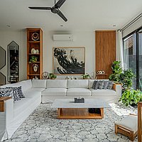 Stylish 4-bedroom villa in serene Tumbak Bayuh . Villas in Bali for Sale: Вилла в Чангу, Балиан за 387 тыс. USD. Leasehold. Предварительный просмотр фото #1