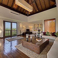 Elegant villa estate with stunning rice field views in Tumbak Bayuh. Villas in Bali for Sale: Вилла в Чангу, Балиан за 1301 тыс. USD. Leasehold. Предварительный просмотр фото #9