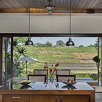 Elegant villa estate with stunning rice field views in Tumbak Bayuh. Villas in Bali for Sale: Вилла в Чангу, Балиан за 1301 тыс. USD. Leasehold. Предварительный просмотр фото #5