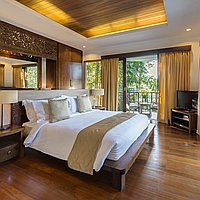 Elegant villa estate with stunning rice field views in Tumbak Bayuh. Villas in Bali for Sale: Вилла в Чангу, Балиан за 1301 тыс. USD. Leasehold. Предварительный просмотр фото #10