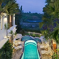 Elegant villa estate with stunning rice field views in Tumbak Bayuh. Villas in Bali for Sale: Вилла в Чангу, Балиан за 1301 тыс. USD. Leasehold. Предварительный просмотр фото #2