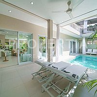 Modern Elegance In Berawa. Villas in Bali for Sale: Вилла в Берава (Чангу), Балиан за 2,9 млрд. IDR. Leasehold. Предварительный просмотр фото #1
