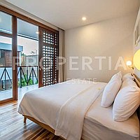 Contemporary Tropical Villa In Berawa. Villas in Bali for Sale: Вилла в Берава (Чангу), Балиан за 36,7 млн. RUB. Leasehold. Предварительный просмотр фото #7