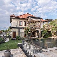 Stunning five-bedroom family villa in the heart of Batu Bolong. Villas in Bali for Sale: Вилла в Чангу, Балиан за 1482 тыс. USD. Freehold. Предварительный просмотр фото #1
