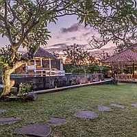 Stunning five-bedroom family villa in the heart of Batu Bolong. Villas in Bali for Sale: Вилла в Чангу, Балиан за 1482 тыс. USD. Freehold. Предварительный просмотр фото #2