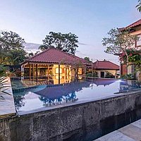 Stunning five-bedroom family villa in the heart of Batu Bolong. Villas in Bali for Sale: Вилла в Чангу, Балиан за 1482 тыс. USD. Freehold. Предварительный просмотр фото #1