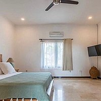 Stunning five-bedroom family villa in the heart of Batu Bolong. Villas in Bali for Sale: Вилла в Чангу, Балиан за 1482 тыс. USD. Freehold. Предварительный просмотр фото #8