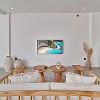 Rustic Two-Bedroom Villa in Tumbak Bayuh, a Short Drive to the Beach. Villas in Bali for Sale: Вилла в Чангу, Балиан за 185 тыс. USD. Leasehold. Предварительный просмотр фото #2