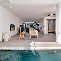 Rustic Two-Bedroom Villa in Tumbak Bayuh, a Short Drive to the Beach. Villas in Bali for Sale: Вилла в Чангу, Балиан за 185 тыс. USD. Leasehold. Предварительный просмотр фото #1