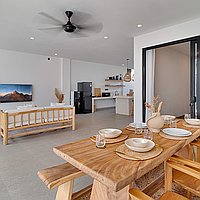 Rustic Two-Bedroom Villa in Tumbak Bayuh, a Short Drive to the Beach. Villas in Bali for Sale: Вилла в Чангу, Балиан за 185 тыс. USD. Leasehold. Предварительный просмотр фото #5