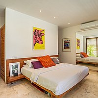 Luxurious villa retreat steps from the beach in Batu Belig. Villas in Bali for Sale: Вилла в Чангу, Балиан за 1304 тыс. USD. Freehold. Предварительный просмотр фото #4