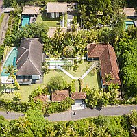 Beachfront villa retreat in Seseh for sale. Villas in Bali for Sale: Вилла в Чангу, Балиан за 3396 тыс. USD. Freehold. Предварительный просмотр фото #1