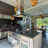 Beachfront villa retreat in Seseh for sale. Villas in Bali for Sale: Вилла в Чангу, Балиан за 3396 тыс. USD. Freehold. Предварительный просмотр фото #8