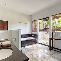 Beachfront villa retreat in Seseh for sale. Villas in Bali for Sale: Вилла в Чангу, Балиан за 3396 тыс. USD. Freehold. Предварительный просмотр фото #11