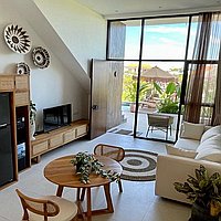 One bedroom loft only 650m from batu bolong beach. Villas in Bali for Sale: Вилла в Чангу, Балиан за 202 тыс. USD. Leasehold. Предварительный просмотр фото #3