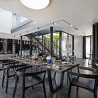  Luxury living just 900m from Berawa beach. Villas in Bali for Sale: Вилла в Чангу, Балиан за 1002 тыс. USD. Leasehold. Предварительный просмотр фото #4