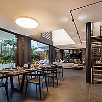  Luxury living just 900m from Berawa beach. Villas in Bali for Sale: Вилла в Чангу, Балиан за 1002 тыс. USD. Leasehold. Предварительный просмотр фото #3