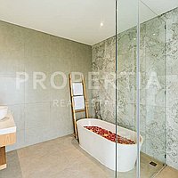 Modern Elegance Minutes From Canggu Beach. Villas in Bali for Sale: Вилла в Чангу, Балиан за 347 тыс. USD. Leasehold. Предварительный просмотр фото #8