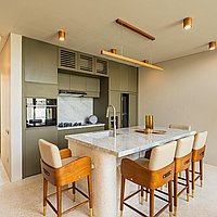 Elegant 1-bedroom townhouses in Berawa. Villas in Bali for Sale: Вилла в Чангу, Балиан за 253 тыс. USD. Leasehold. Предварительный просмотр фото #4