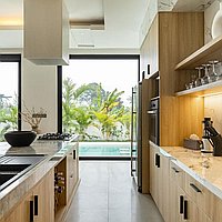Indulge in luxury two-bedroom villa in Tumbak Bayuh. Villas in Bali for Sale: Вилла в Чангу, Балиан за 273 тыс. USD. Leasehold. Предварительный просмотр фото #6